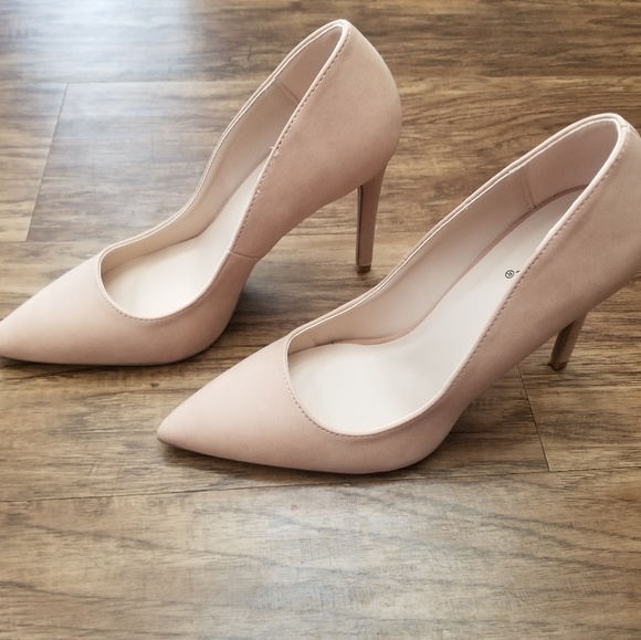 Blush Heels - Picture 1 of 1